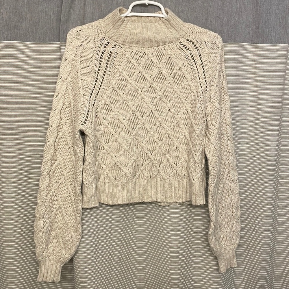 American eagle small sweater